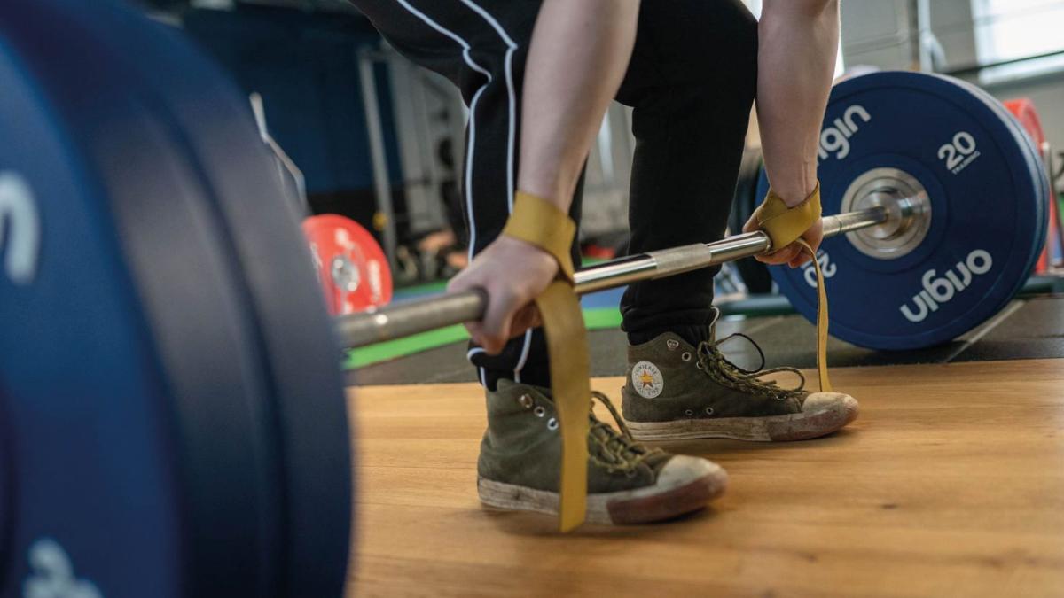 Sumo Deadlift - Leg Exercises - Band Bar Studios